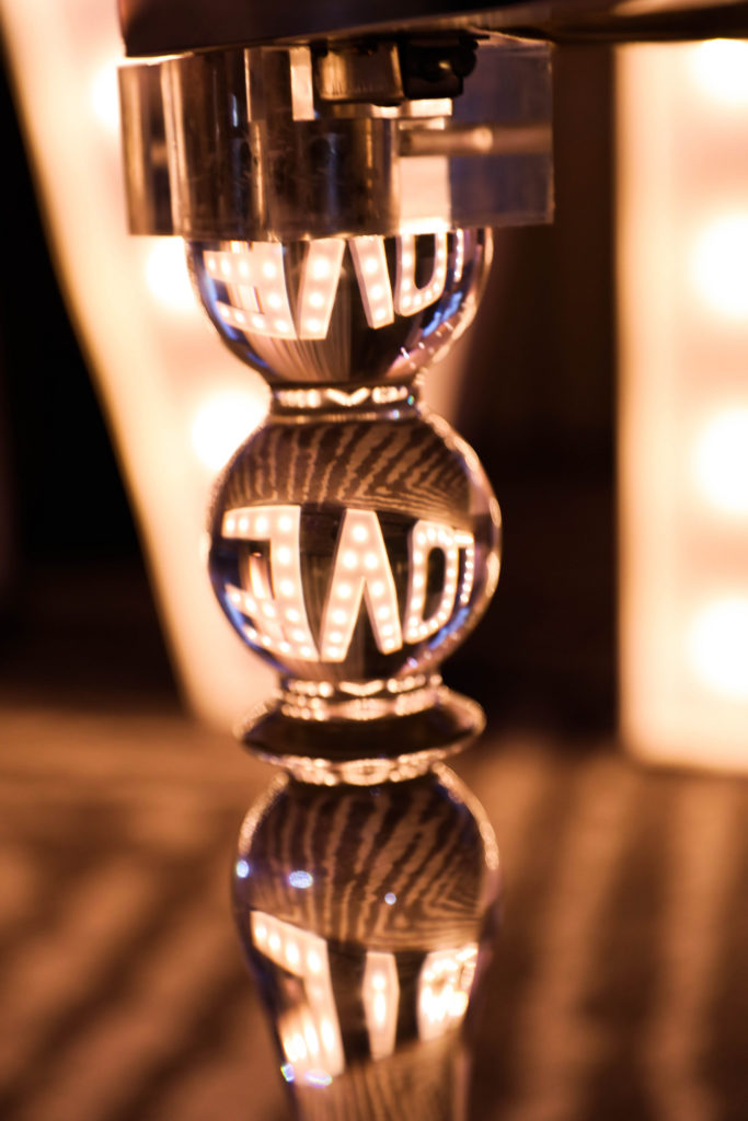 Transparent table leg with marquee reflection at the Kimpton EPIC Hotel, planned by Oh My Occasions